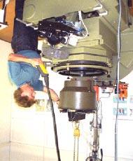 vertical goniometer (CVG). The test programs are run automatically and the results directly linked to the LH Systems databases. 3.