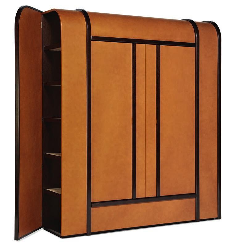GABRIEL Gabriel is a wardrobe characterized by its curved shape, which recalls the vintage trunk style.