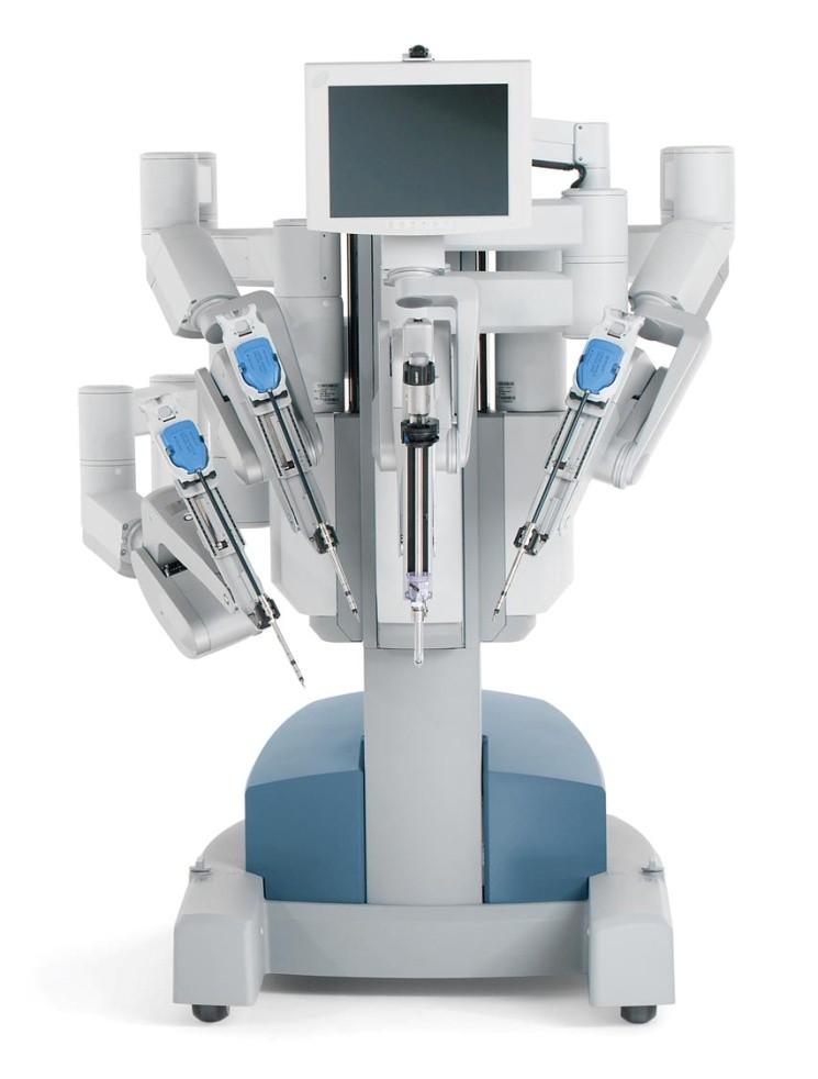 1.2 The Da Vinci The Da Vinci Surgical System is a robots utilized in surgery, which unlike previous robots that used only one camera to provide a 2D image, uses two cameras mounted on one of its