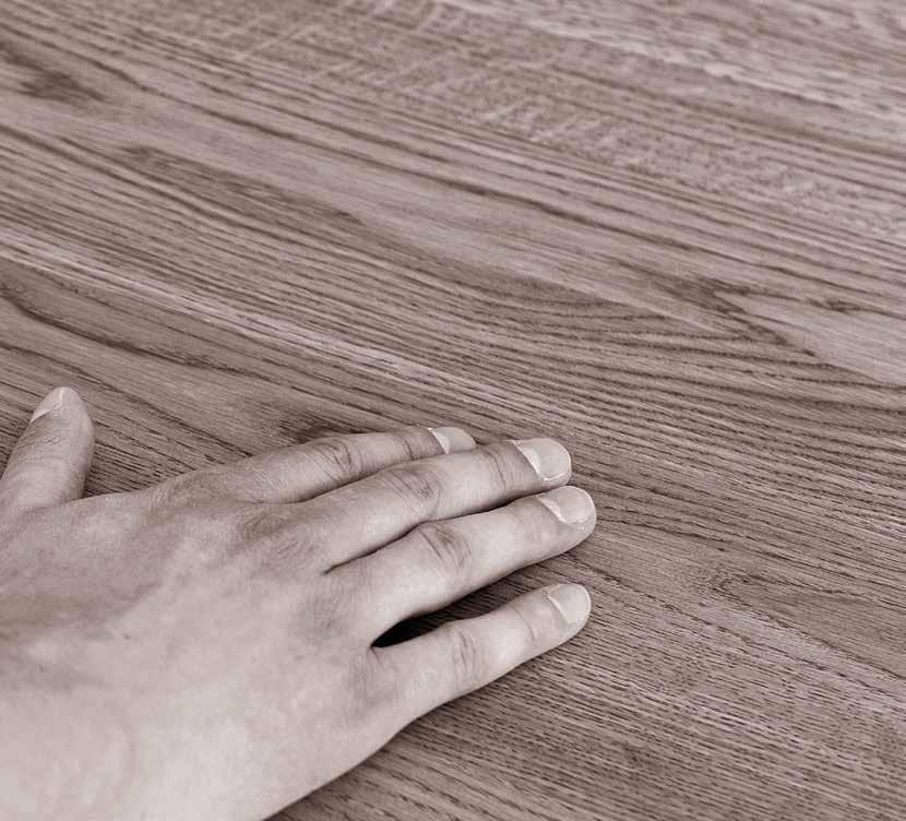 FLOOR PREPARATION WELL-PREPARED FOR PERFECT RESULTS You will feel it if your floor has been sanded correctly. Finely sanded wood soothes the senses.