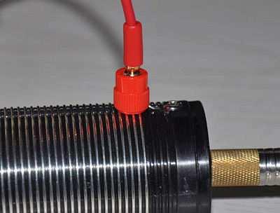 When screw clip is not needed (such as at 40m band), it is better to be taken off to prevent shorting. 5.