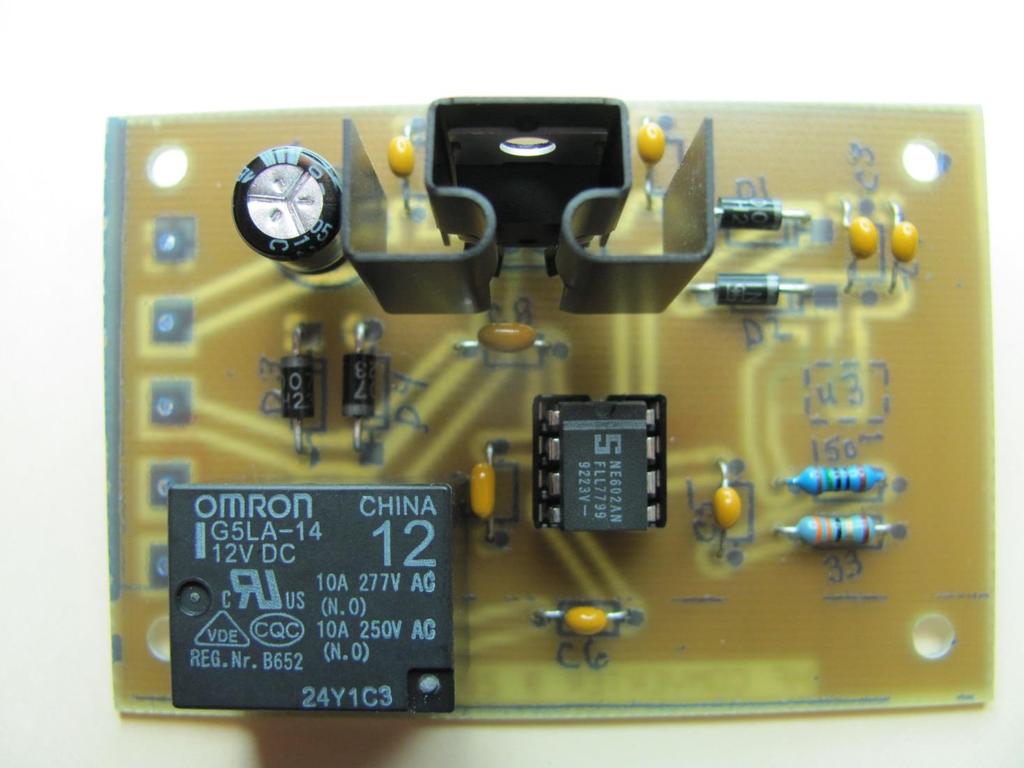 Voltage Regulator 125 MHz Oscillator Antenna