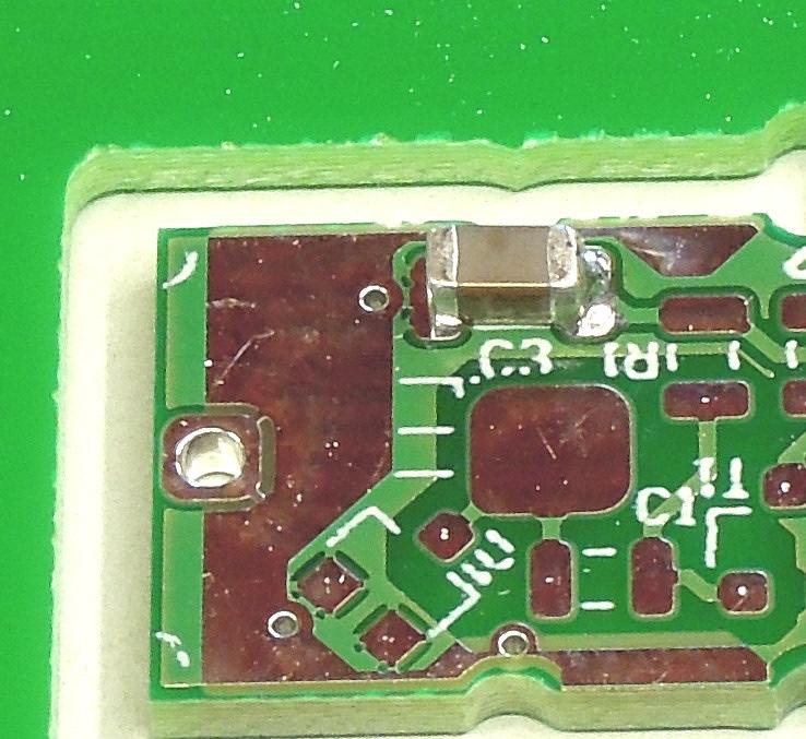 Tips When breaking the individual PCBs free from the panel, be careful to avoid damage to the tabs for fitting PCBs 1, 3, 5, 6 and 7 to the component PCB.