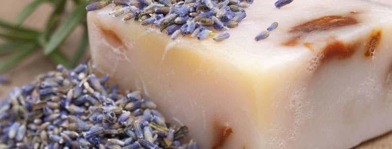 Rosemary and Lavender Shampoo Bar From Cut Out & Keep 1 tsp - 2 tsp crushed Rosemary leaves * 4 oz round plastic Mold OR two 2- ounce molds 4 oz Soap BaseOR goat's milk soap base 1 tsp Goats Milk