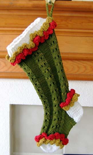 RUFFLED LACE CHRISTMAS STOCKING Skill level: Intermediate++ Size: Approx. 12.5 long x 6 wide Materials: Worsted weight cotton yarn (sample shown in Pisgah Yarn & Dyeing Co.