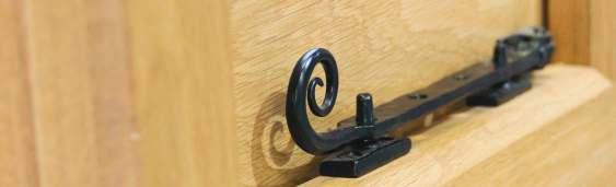 Locking pins for extra security & other accessories are available for stays (see 142).
