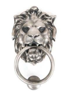 Width: 94mm Ring Length: 96mm Fixing Plate: 63mm Stud: dia Ø26mm This knocker is cast from high quality brass and polished to produce a