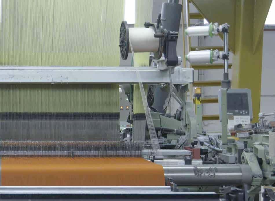 We monitor the entire production cycle, from spinning to weaving stage, through