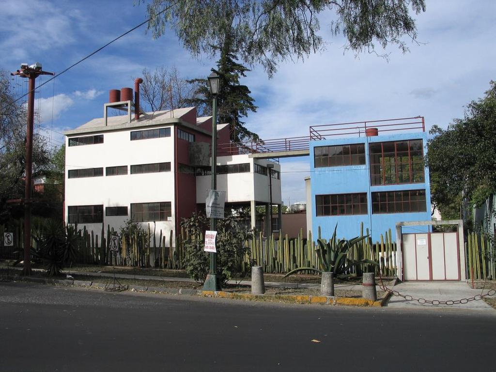 Ultimately they built two homes next to one another, connected by a walkway They both had numerous affairs One of Diego s affairs was with Frida s younger sister Frida was bisexual and while Diego