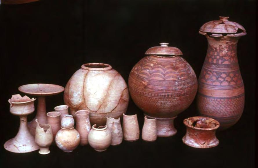 Harappa Burial Pottery, early burials