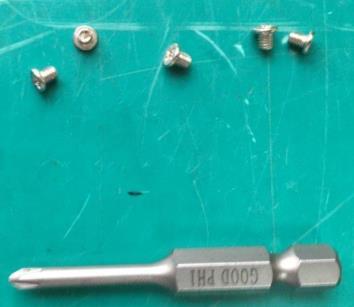 The bright nickel plated screws engaged into the Aluminum alloy
