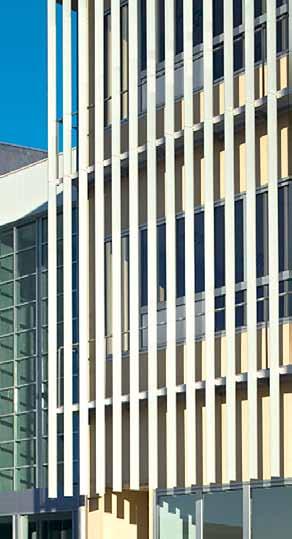 A wide choice of solutions SUNEAL brise-soleil or sunshade can be integrated in all design options of GEODE curtain walling: grid, horizontal or vertical grid, structural sealant glazing (SSG),