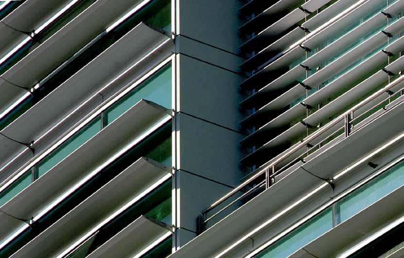 A wide choice of solutions 1. On facades SUNEAL brise-soleil envelopes the whole of the GEODE curtain wall range from the simple grid facade to structural sealant glazing or beaded glazing solutions.