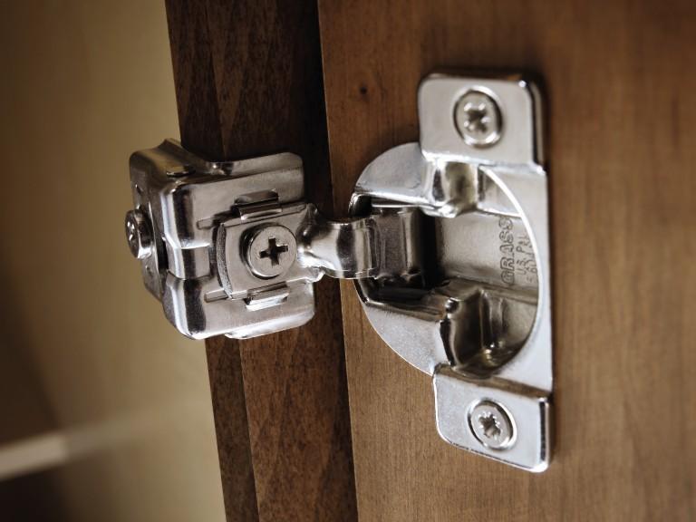 Aristokraft s doors are mounted on fully concealed self-closing, adjustable steel hinges.