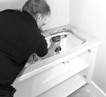installer s guide THE BASE AND PANTRY CABINETS 4. SECURING THE CABINETS As before, mark, drill and line up the cabinet and fix with screws.