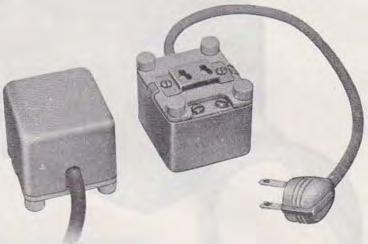 05 Attach backboard with appropriate fastening surface. device depending on the type of mounting This plug fits a standard parallel-blade convenience receptacle. 5.
