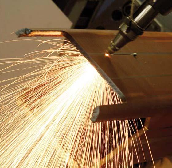 three-dimensional laser cutting is