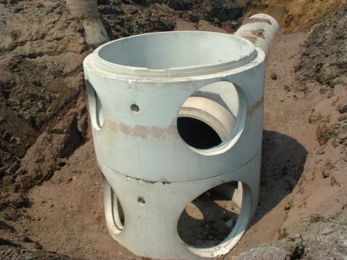 CONCRETE SHAW PIPE produces circular, precast, concrete manholes in diameters 1050mmØ through 3000mmØ.
