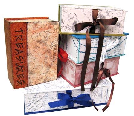 All of these boxes were made using Clup Scrap kits available online at www.clubscrap.