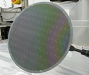 GaN on Si for RF : 200mm