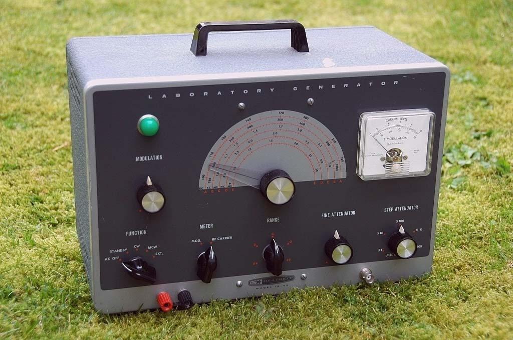 The IG-42 (note the chicken head knobs and BNC connector upgrade) As the electronics kit market evolved modernity had its say and safety became more of a concern.