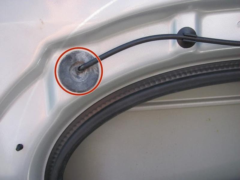 cable counter-clockwise in the socket so that it lines