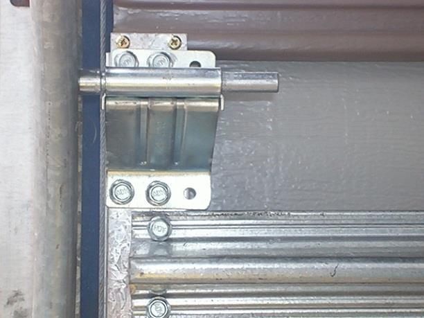 Alternatively strut can be mounted at top of panel with bracket underneath, but the vertical track height would need to be reduced by a further 50 80mm so top wheel is as far into curve of horizontal