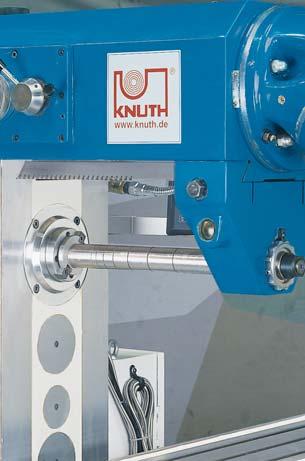 Versatile and powerful Universal Milling Machine UFM 3 Plus extensive standard equipment D