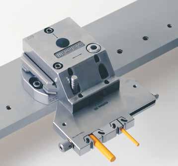 Holders and vices for mounting in mounting heads SuperVice, Double, 3R-292.3D For collision-free clamping of both rectangular and round workpieces (14-45 mm and Ø 3-15 mm respectively).