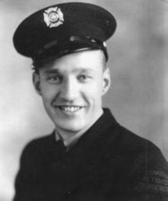 The Royal Canadian Legion MANITOBA & NORTHWESTERN ONTARIO COMMAND BLACKBURN, Arthur Stanley Woods Stan Arthur was born on October 31, 1912 in Kenora, Ontario.