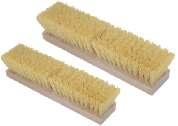 Longer, extra-heavy bristles are great on sandy and dusty soils and for sweeping rough surfaces. Use wet or dry.