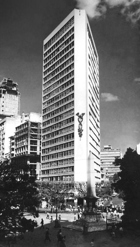 1928-1938 Planned Growth The process of continuous growth at Banco da Lavoura led to its transformation into a limited liability corporation in 1928.