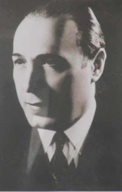 Pius Brânzeu (1911-2002) introduce practici noi în chirurgia vasculară şi face studii despre patogenia socului şi a bolilor varicoase. Dan Gavriliu (n. 1915), părintele chirurgiei esofagului.