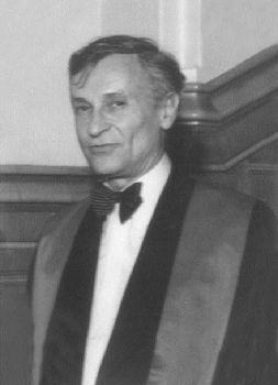 Dorin Hociotă (n. 1925), este cel care a realizat o tehnică operatorie pentru recuperarea auzului.