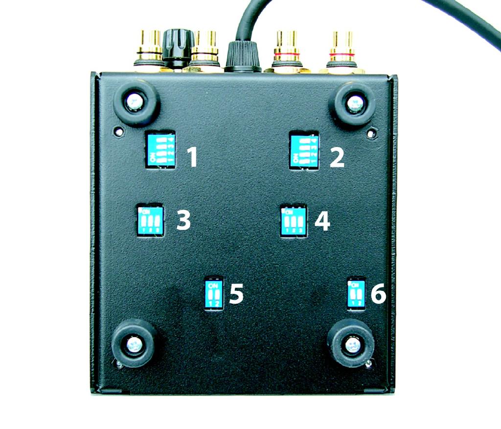 Switches/configuration DIP-Switches 1/2 (MM/MC-selection and input load) 1 2 3 4 On MC 1k *** 100R Off MM - - - Switch nr.