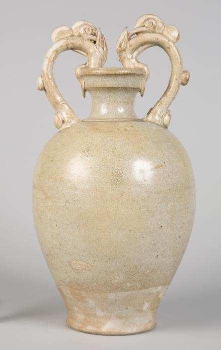 stoneware jar with bluish suffusions on black glaze (N2399) Tang Amphora