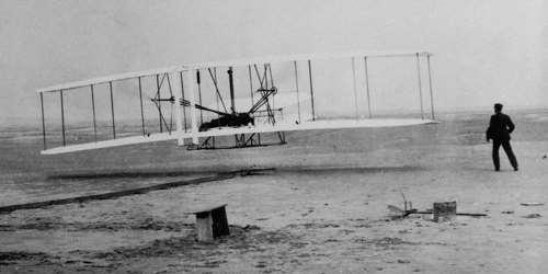 His winged aerodrome, shot over the water from a catapult, briefly soared upward, then plummeted backward THE WRIGHT BROTHERS in 1915, Orville (left) and Wilbur. into the waves.