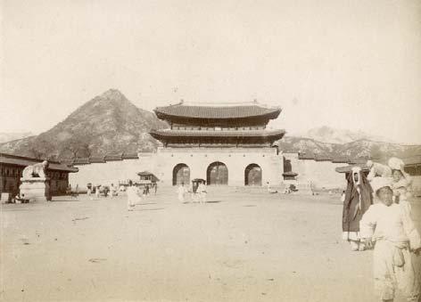 36 CHINA. Panoramic view of a suburb. 1900. Original photograph, albumen print, 9,8 x 14,2 cm. 84,00 37 CHINA. Temple with Haechi statue in Eastern China. 1900. Original photograph, albumen print, 10 x 14 cm.