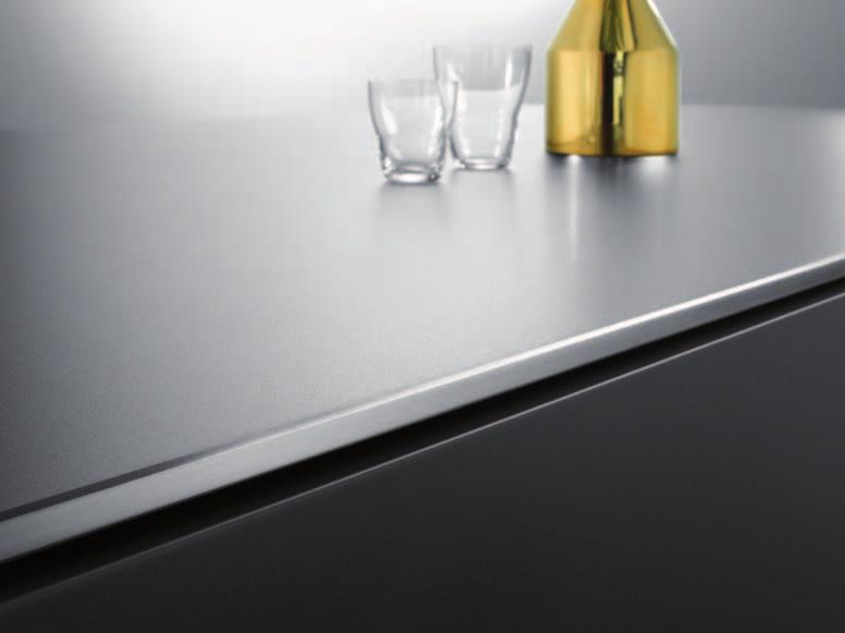 EDGE PROCESSING Durinox with chamfer Chamfered stainless steel worktops in BLANCO Durinox.
