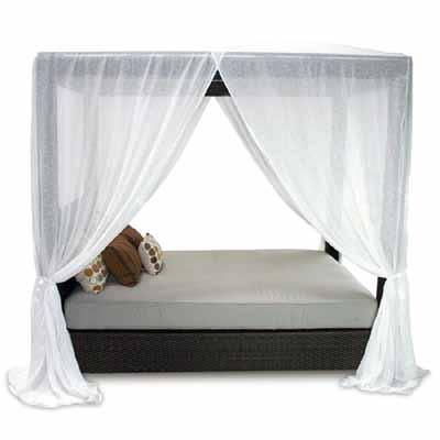 Signature Queen Canopy Bed SIG-B1DBQ The Signature Queen Canopy Bed makes a