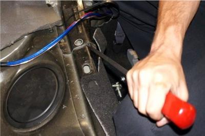 Be sure to disconnect battery before welding to car, and take all necessary fire precautions before welding.