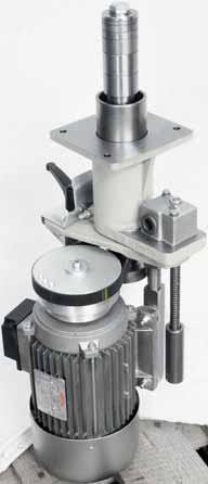 The planer unit in the standard version has a 72 mm diameter cutter block with 3