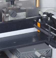 The magazine, which automatically feeds the strip material via the pin grip roller, has a holding