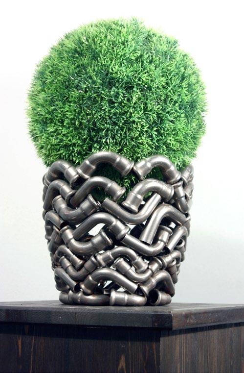 Groviglio Cesto This is a special vase.