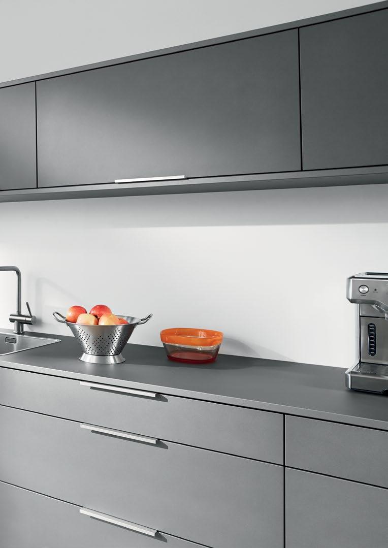 Small fitting high quality AVENTOS HK-XS is the compact fitting for small stay lifts in high and wall cabinets.