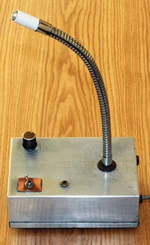 Dynamic inserts with plastic bodies are usually symmetrical so that they can be used with either balanced or unbalanced amplifier inputs.