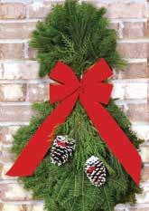 2 The Classic Wreath The Victorian Wreath ENHANCE THE MAGIC OF CHRISTMAS CLASSIC CHRISTMAS WREATH This popular wreath is as traditional