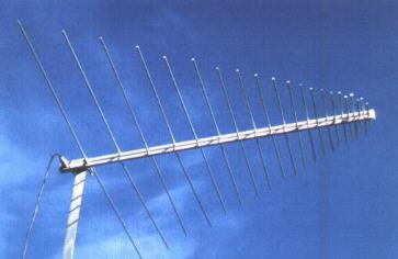 Specialized Antennas LPDA Logarithmic arrangement on boom Yagi-like gain