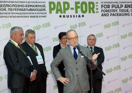 support of Russian State organizations: RAO Bumprom The Russian Federal Ministry of Industry & Commerce Department of Forestry & Light Industry VNIIB, All-Russian Scientific Research Institute of