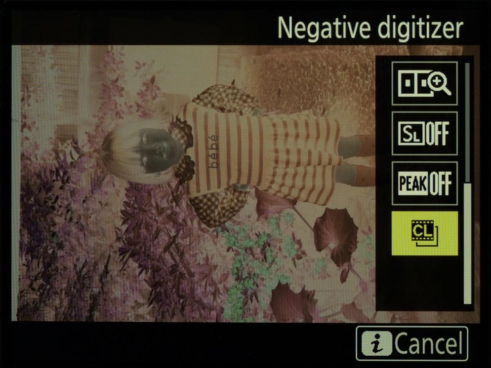 The Negative digitizer menu. Starting the Negative Digitizer 1. Aim the ES 2 s diffuser screen at the light source and 2.